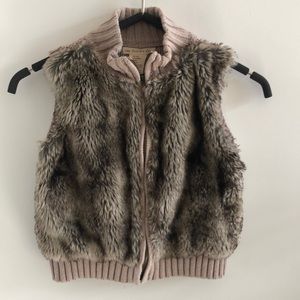 Knit vest with faux fur on front Size 6X EUC